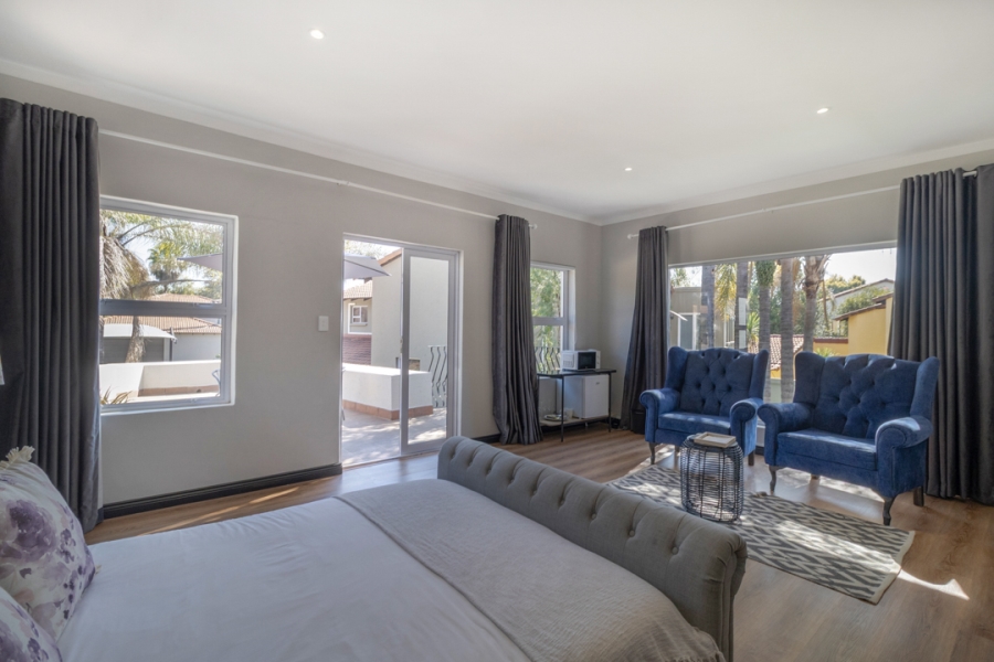 6 Bedroom Property for Sale in Eagles Landing North West